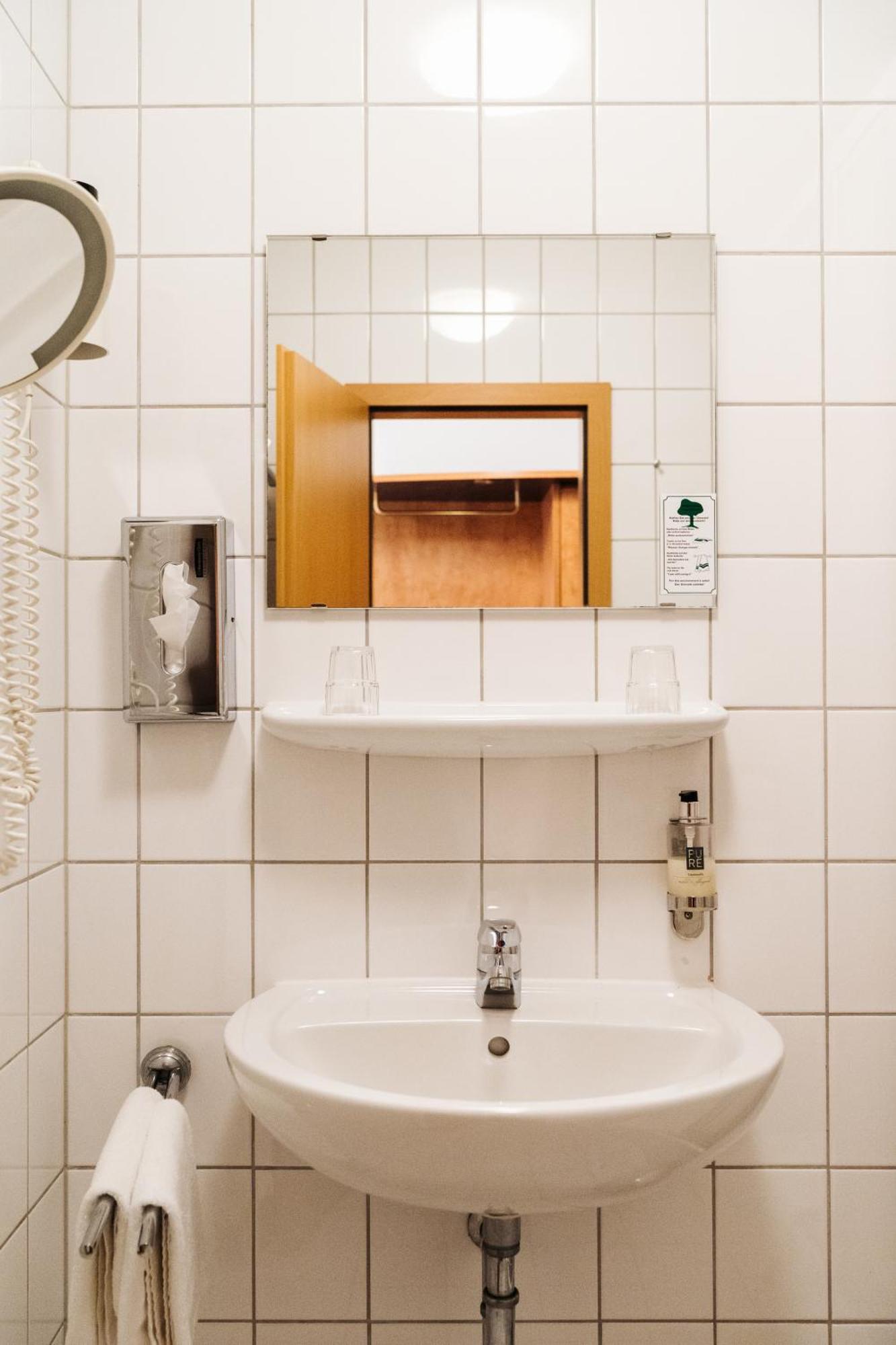 Hotel Stadt Gehrden Gehrden  Ngoại thất bức ảnh